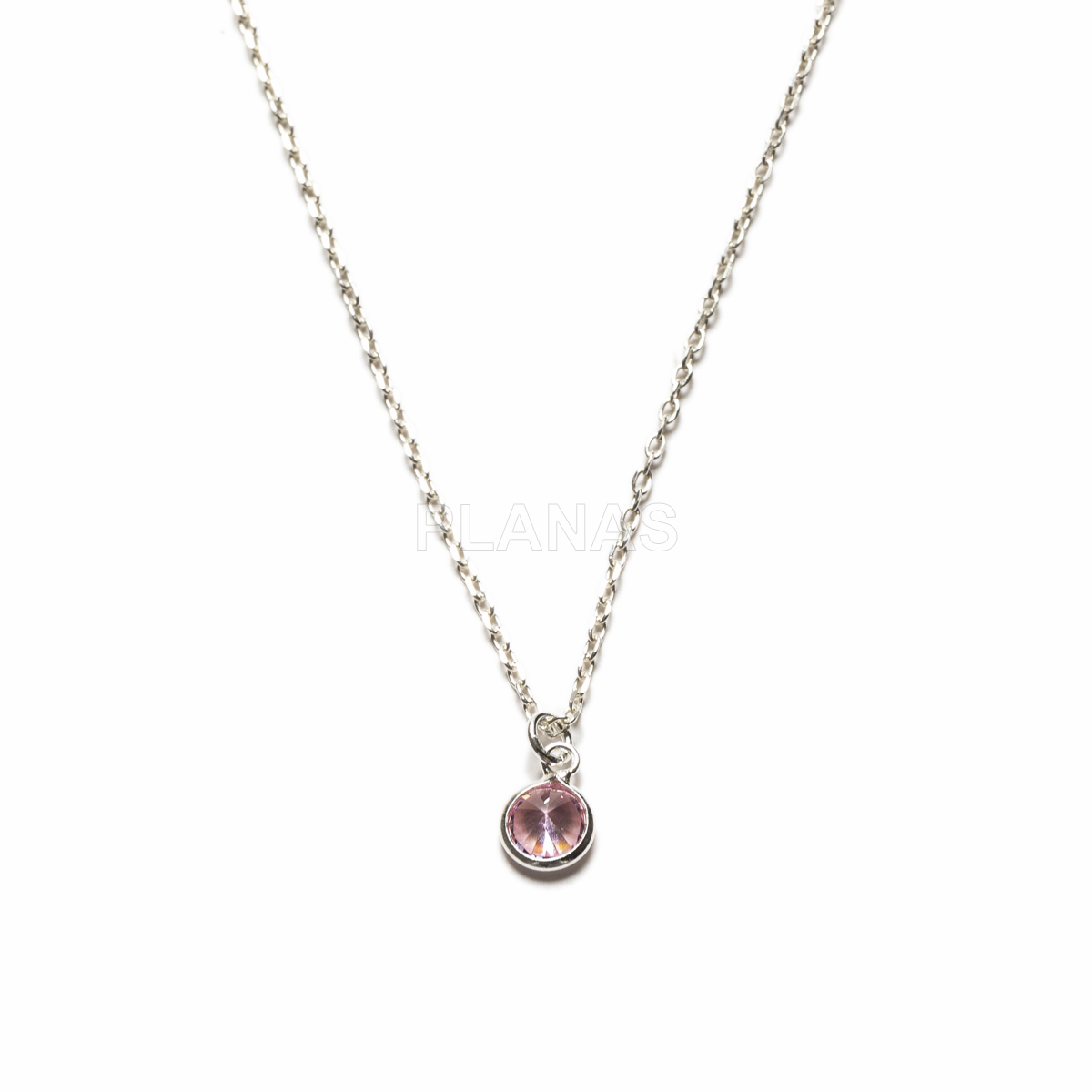 Colar minimalista em prata de lei e zircônia cúbica.