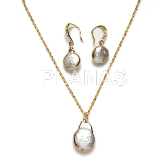 Conjunto de Joyeria en Acero Inoxidable, Perla Cultivada y baño oro.