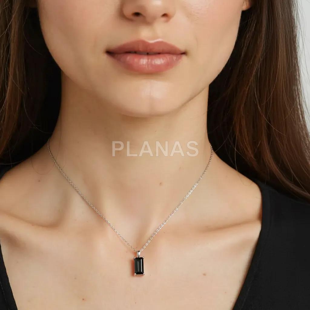 Colar em prata de lei ródio e zircões pretos.