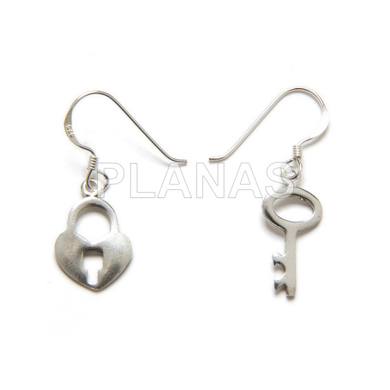 Pendientes en plata de ley.LLAVE Y CANDADO.