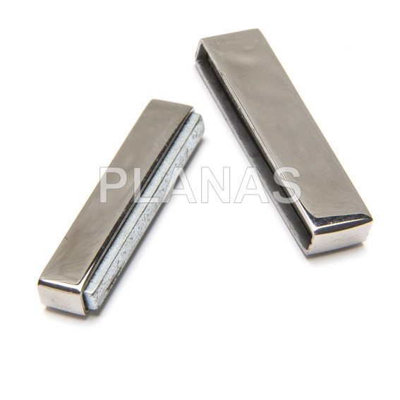 Cierre Magnético en Acero Inoxidable 304, con agujero interior de 30x3mm.