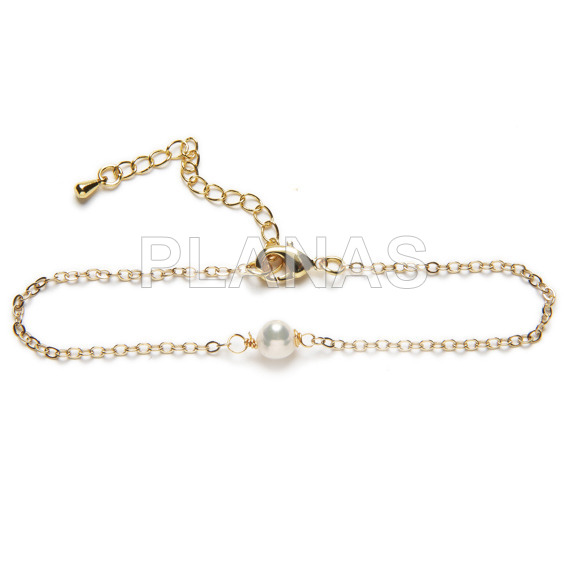 Pulsera con Perla Cultivada en Latón y Baño Oro. 