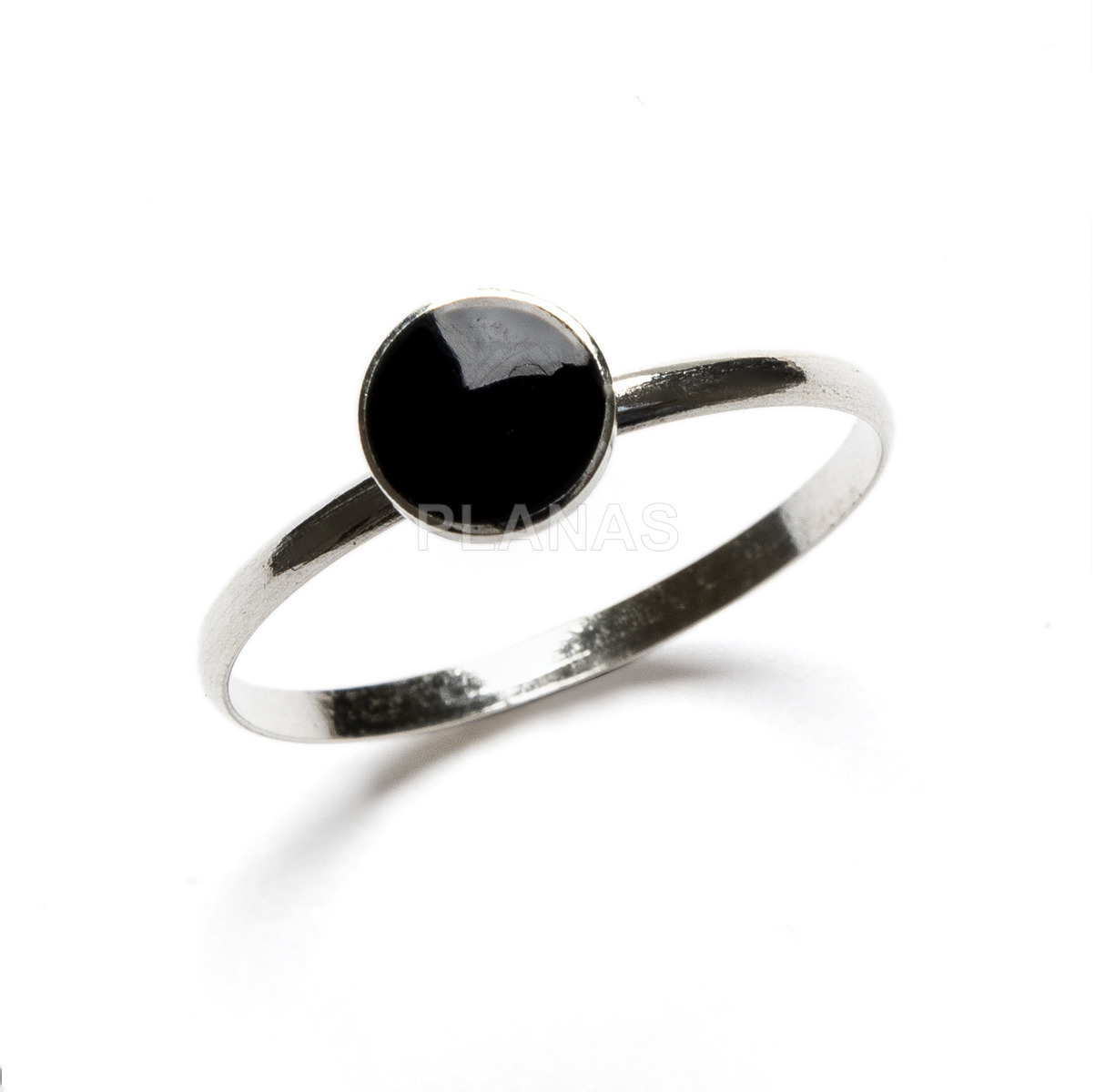 Ring in sterling silver and black enamel. circle.
