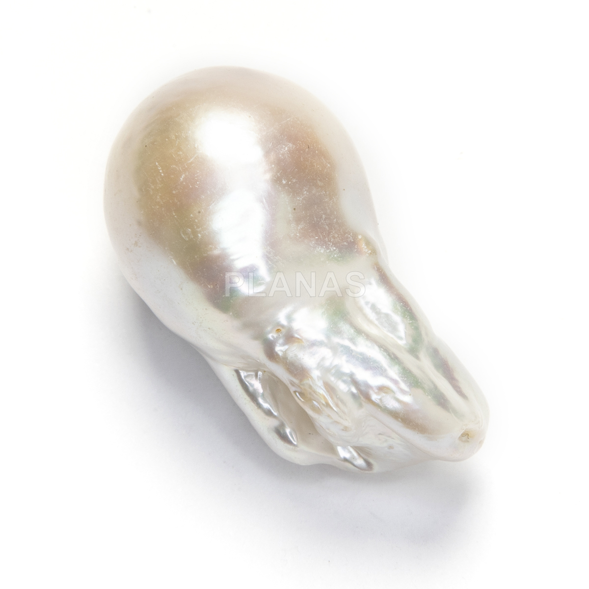 Cultured freshwater pearl without drilling. 30x17mm.