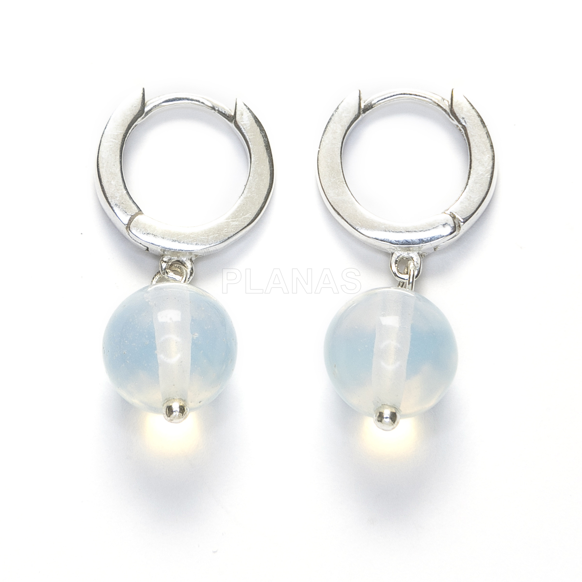 Argolas em prata de lei e opalite de 8mm. 