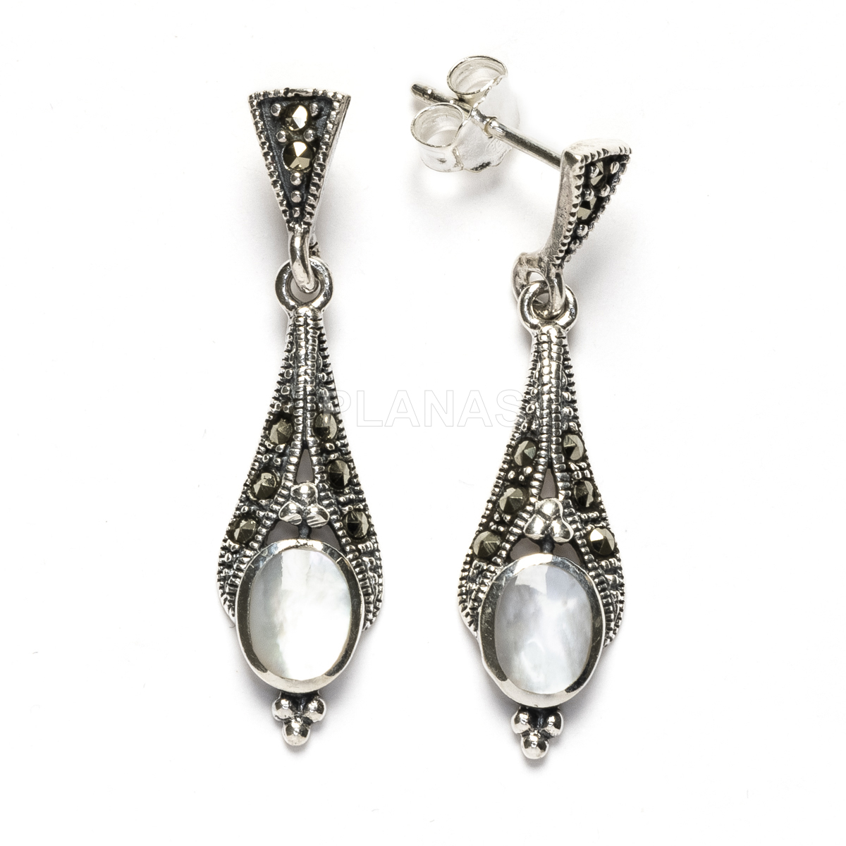 Brincos em prata de lei e pedras marquise.