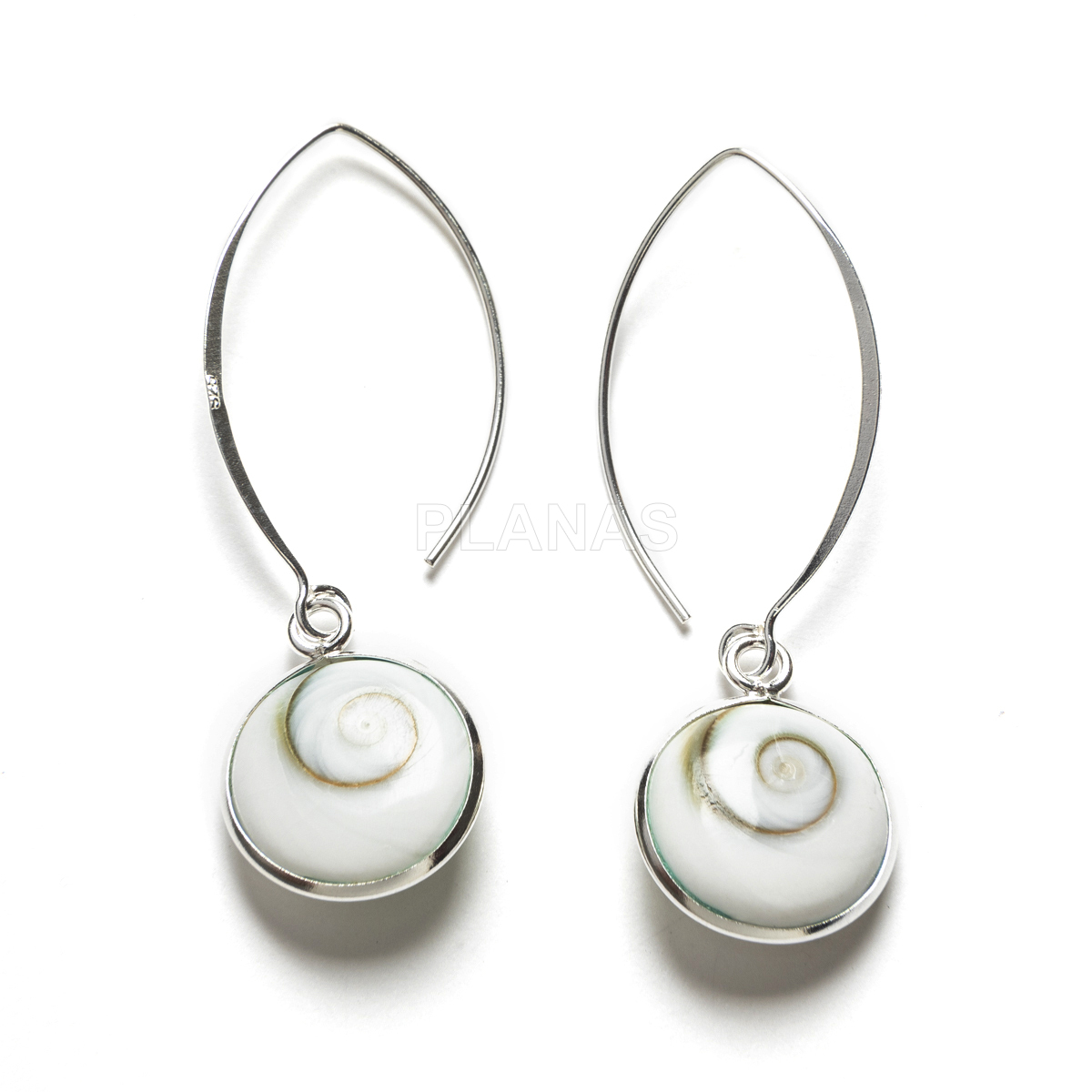 Pendientes en Plata de ley y Shiva.  