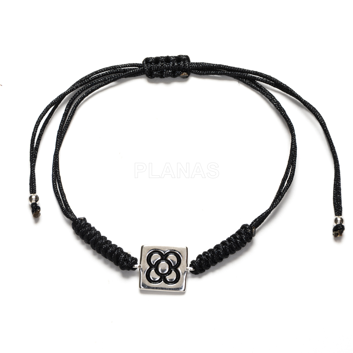 Pulseira de macramê em prata de lei. panot.