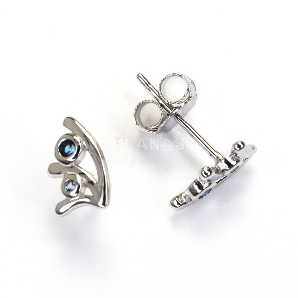 Pendientes en plata de ley y Circonitas.  