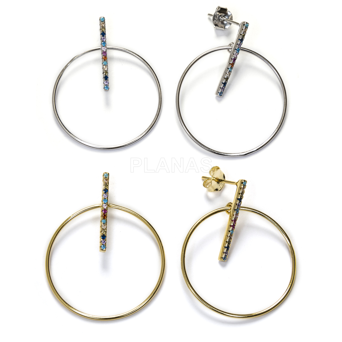 Argolas em prata de lei e zircônias coloridas.   