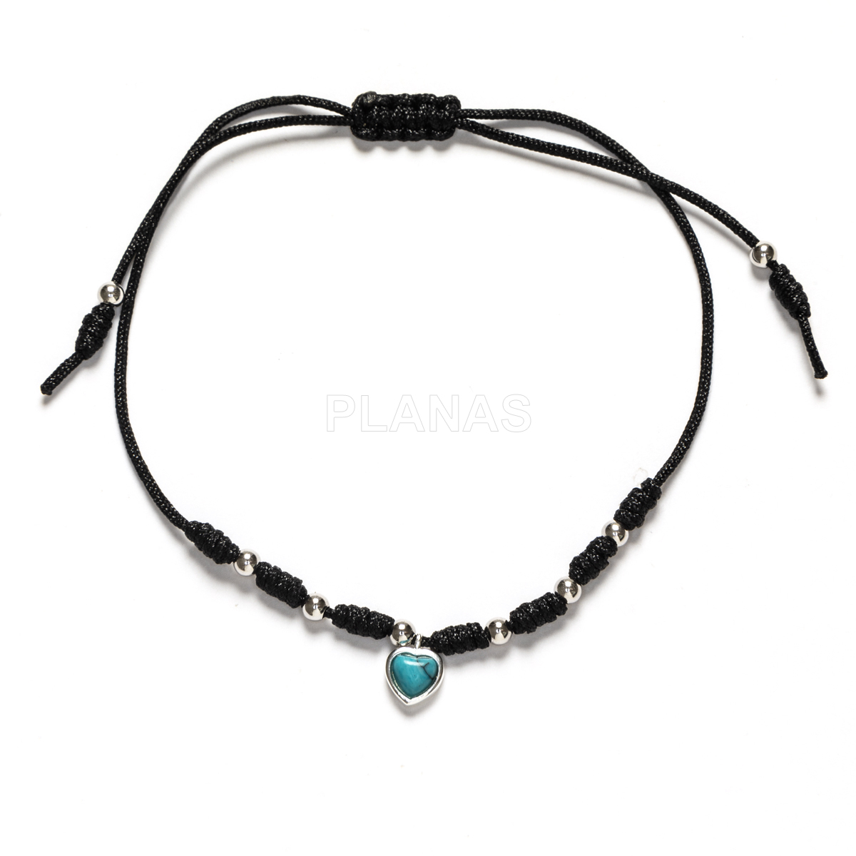 Pulseira de macramê em prata de lei. coração.