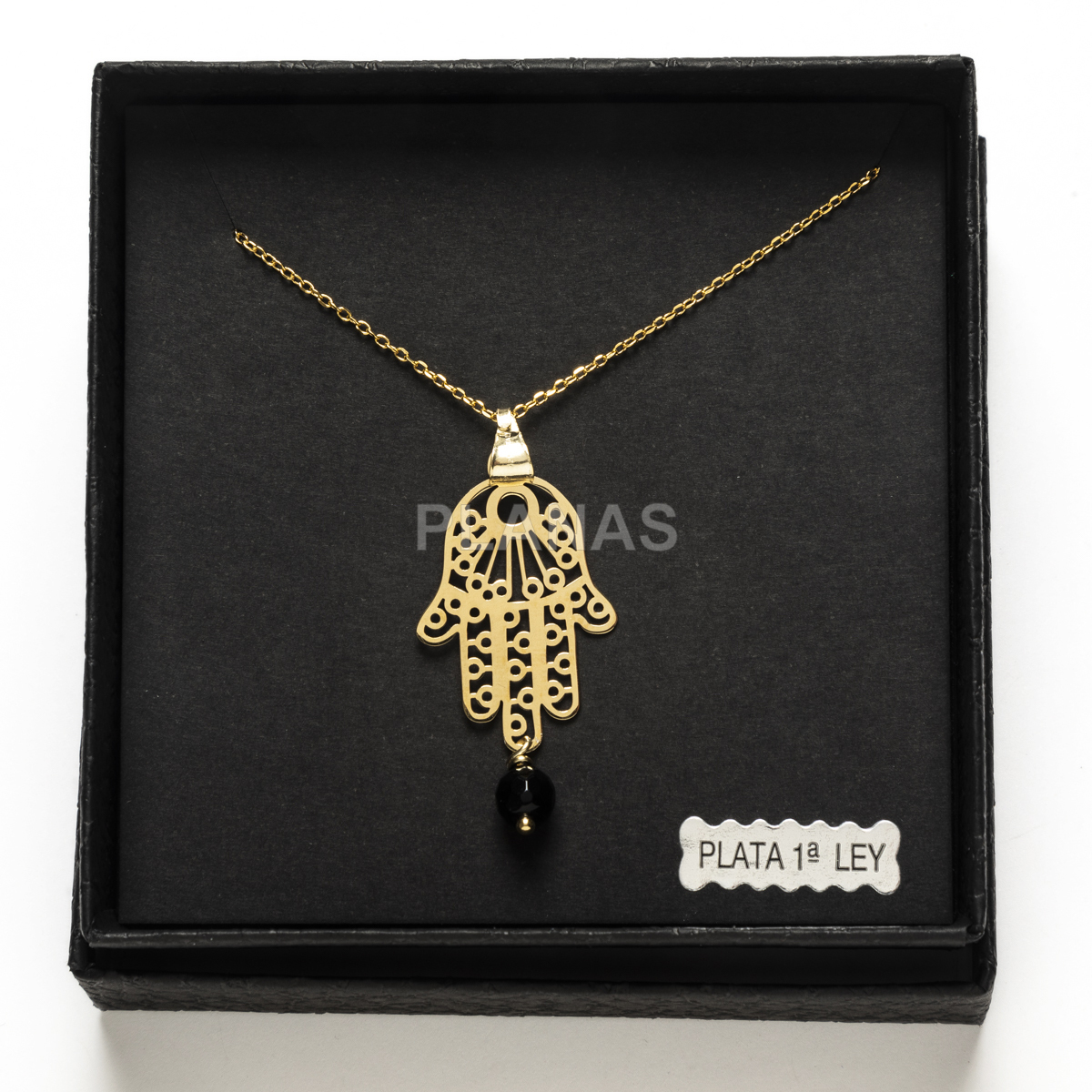 Colar em prata de lei e banhado a ouro com ônix de 6mm. mão de fátima.