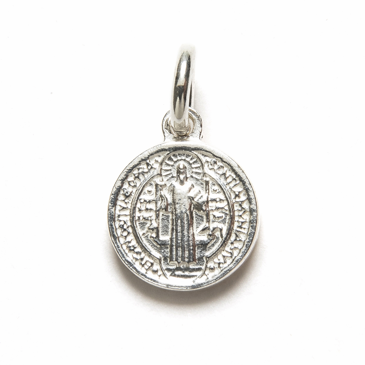 Colgante en Plata de Ley. SAN BENITO.