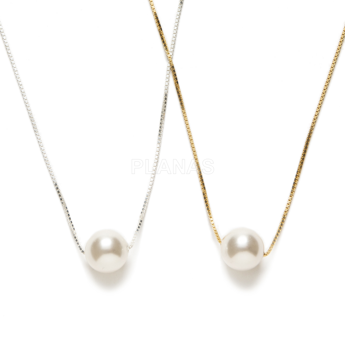 Collar en Plata de Ley con Perla de Cristal Austríaco de alta calidad de 8mm.