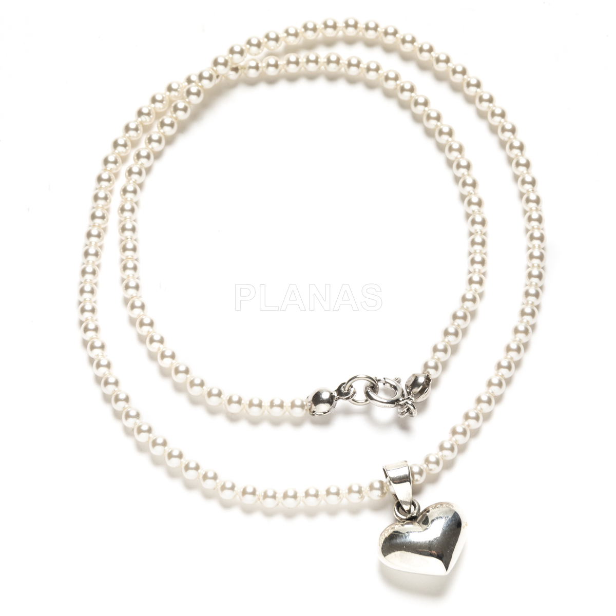 Colar em prata de lei com pérolas de alta qualidade de 3mm. formato de coração.