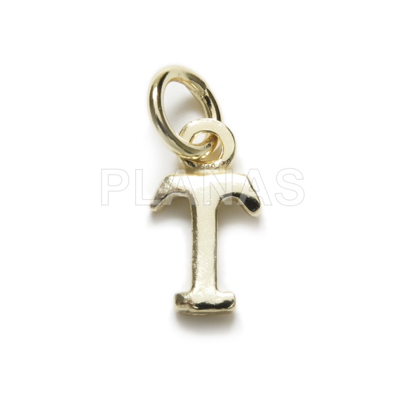 Colar de macramê preto com inicial, disponível em prata de lei e banho de ouro.