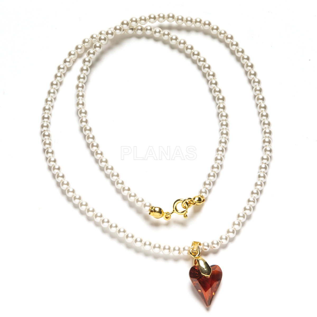 Colar em prata de lei e banhado a ouro com pérolas de alta qualidade de 3mm. formato de coração.