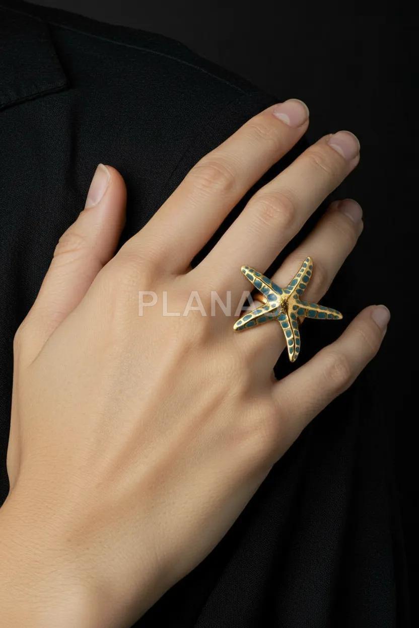 Anel em aço inoxidável 304 com banho de ouro. cobra.