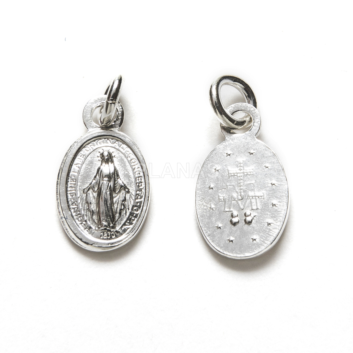 Mini pingente em prata de lei. milagroso.