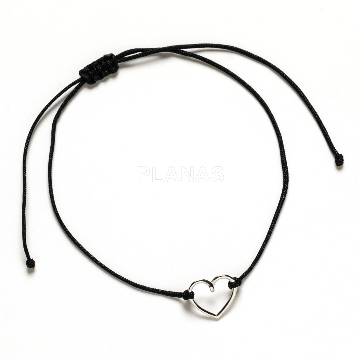 Pulsera macramé en Plata de ley . CORAZÓN.