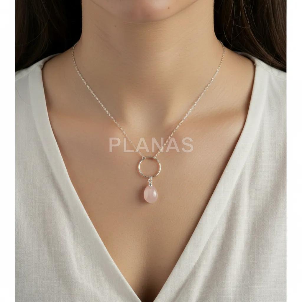 Colar em prata de lei e quartzo rosa.  