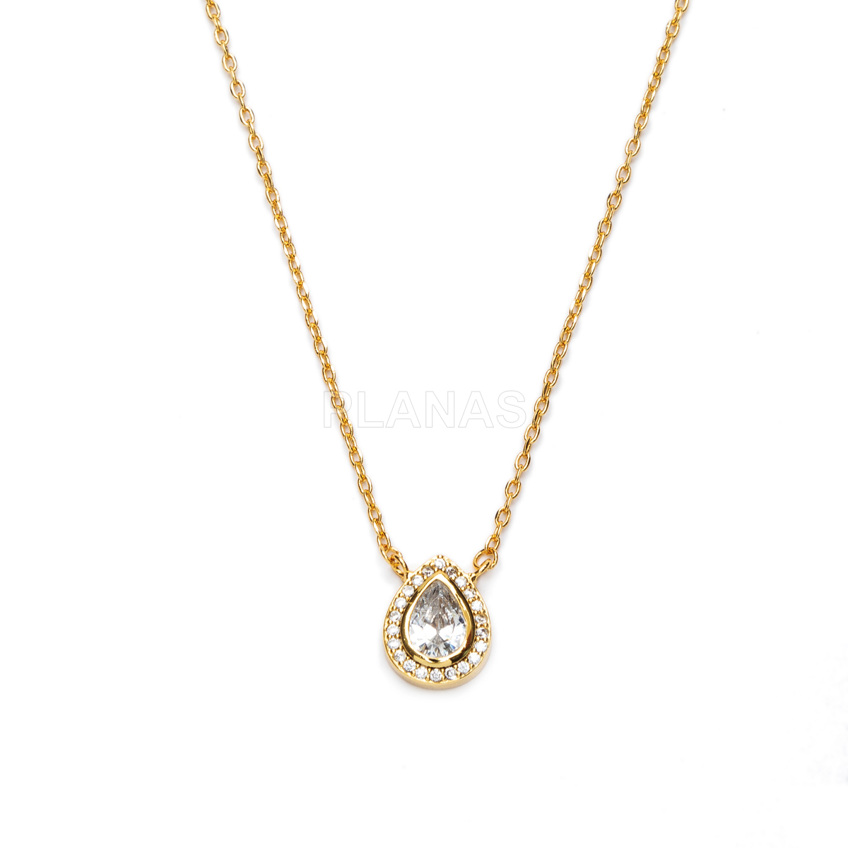 Colar em formato de lágrima, em latão com banho de ouro 18k e zircônias cúbicas.  