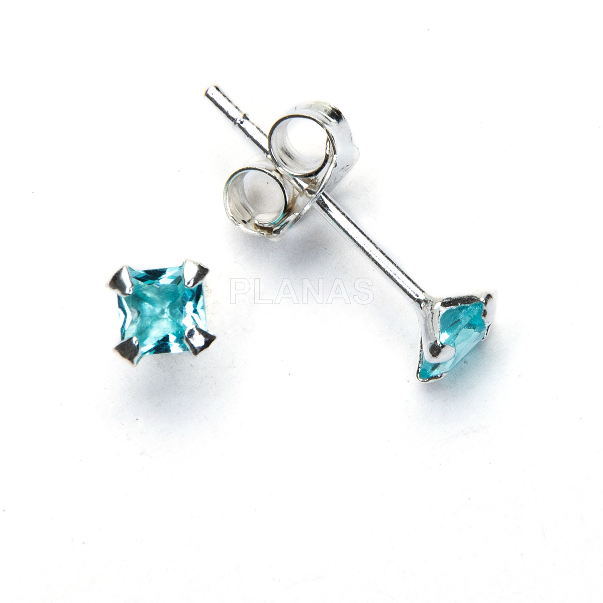 Brincos em prata de lei com zircônia cúbica de 3mm.