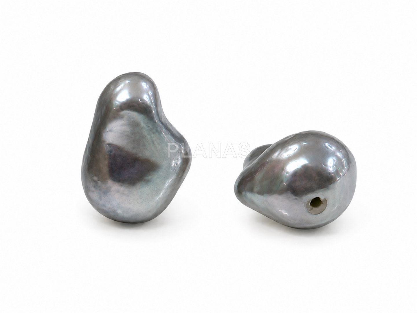 Pérola barroca sintética. 15x10mm.