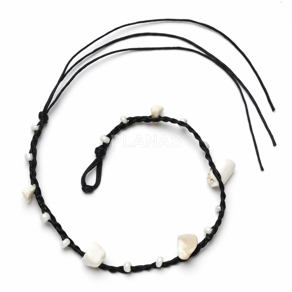 Pulseiras ou tornozeleiras com fio encerado resistente à água e lascas. 