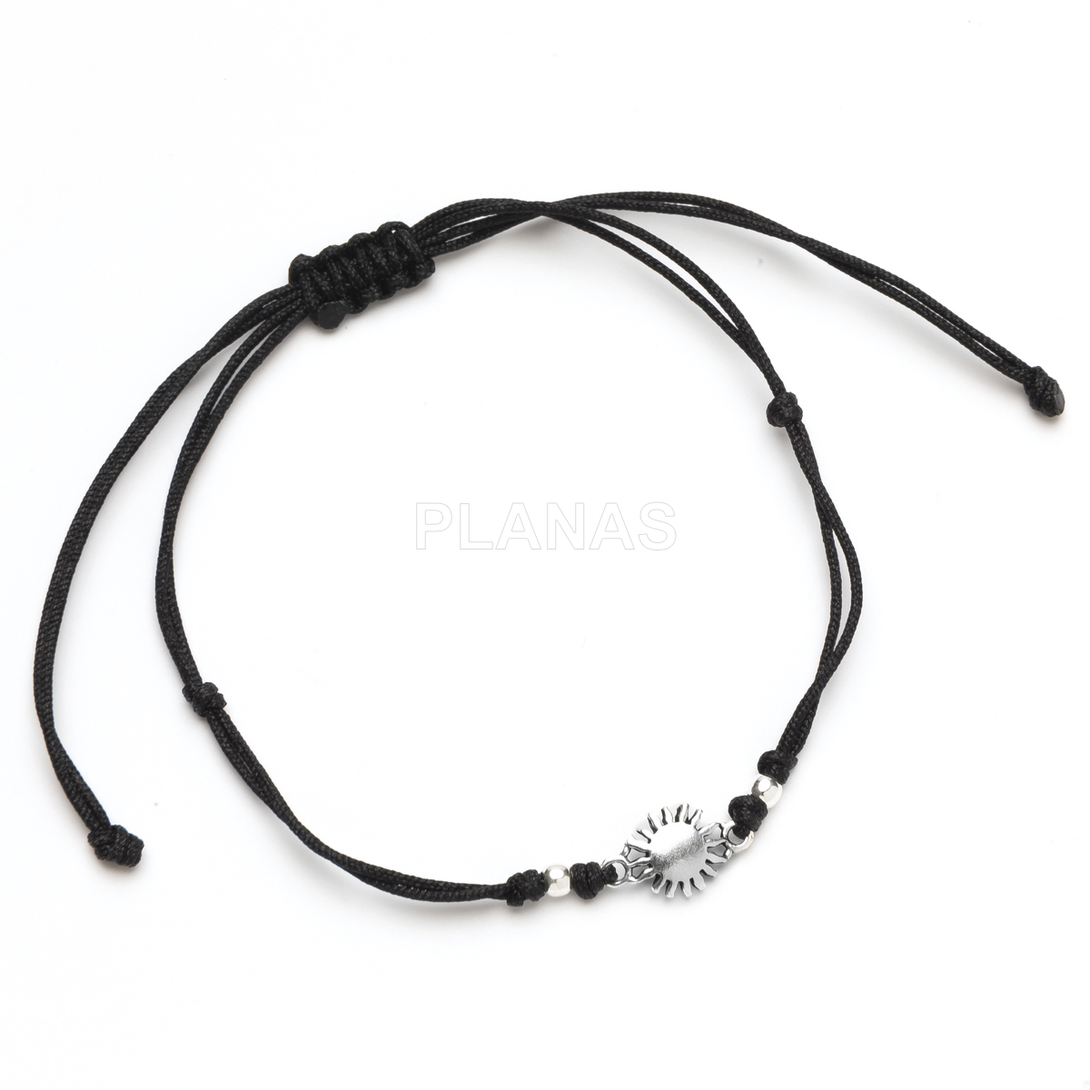Pulseira de macramê em prata de lei.  