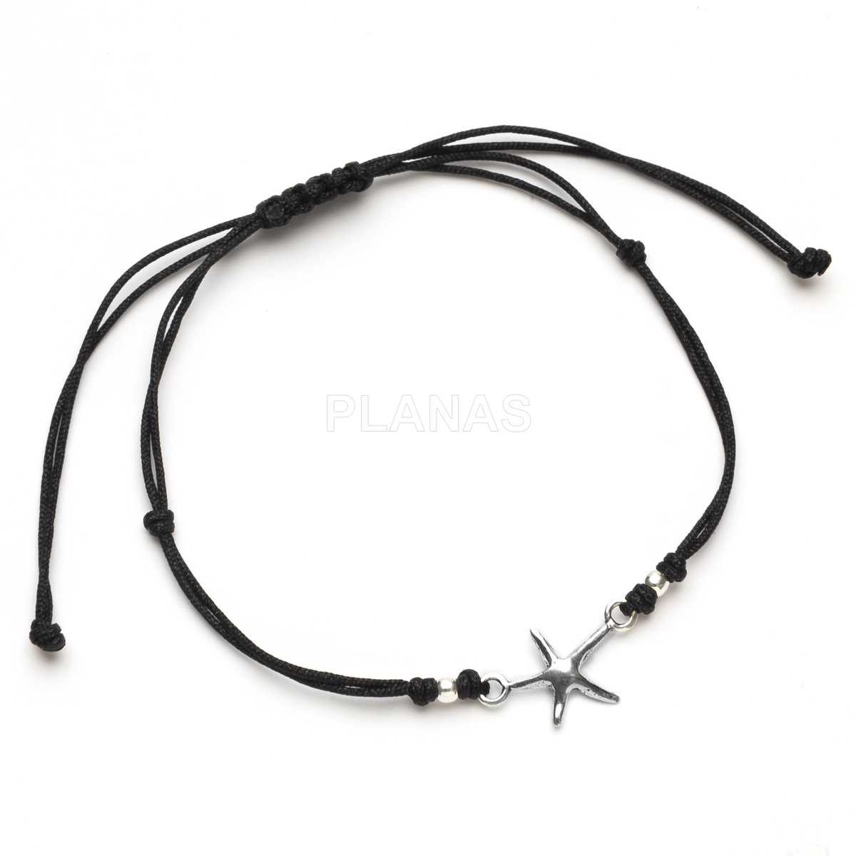 Pulseira de macramê em prata de lei.  