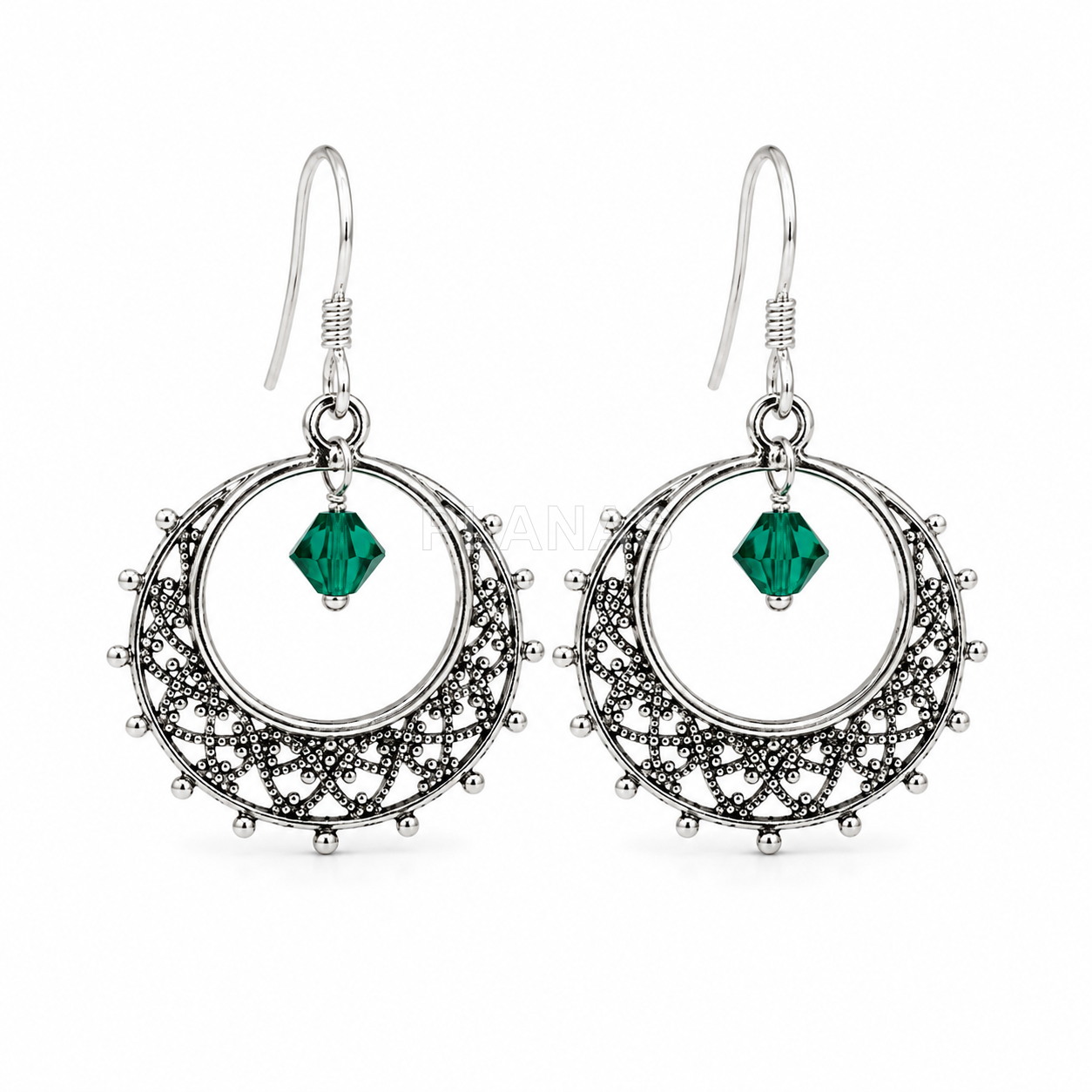 Brincos em prata de lei com componente swarovski. 