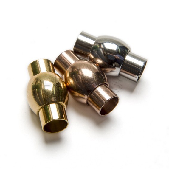 6 milímetros de aço fecho magnético.