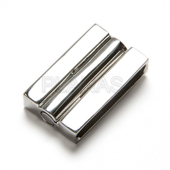 Cierre en Acero Inoxidable.