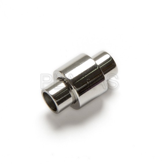 Cierre en Acero Inoxidable.