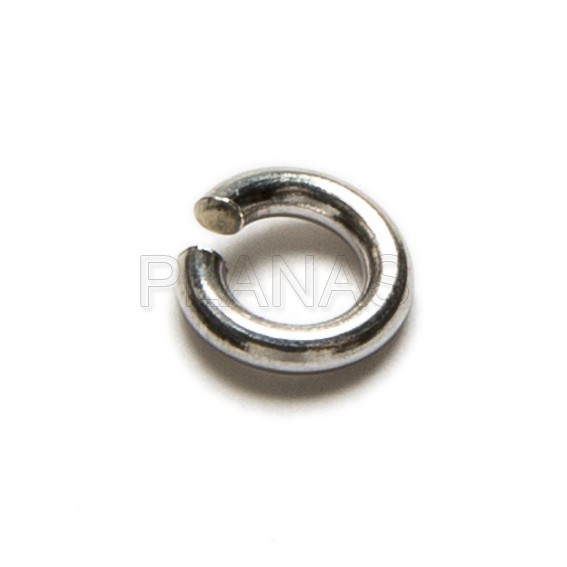 Open rings in rhodium-plated sterling silver, 3x0.6mm.