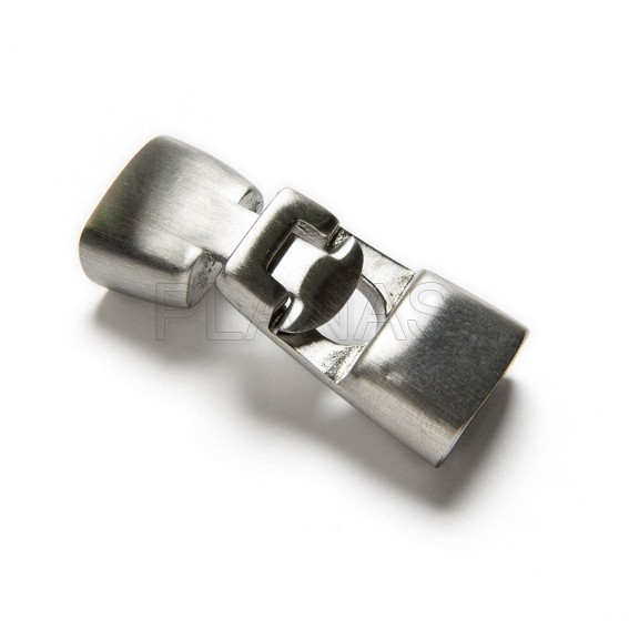 Fechamento de aço 11x6mm.