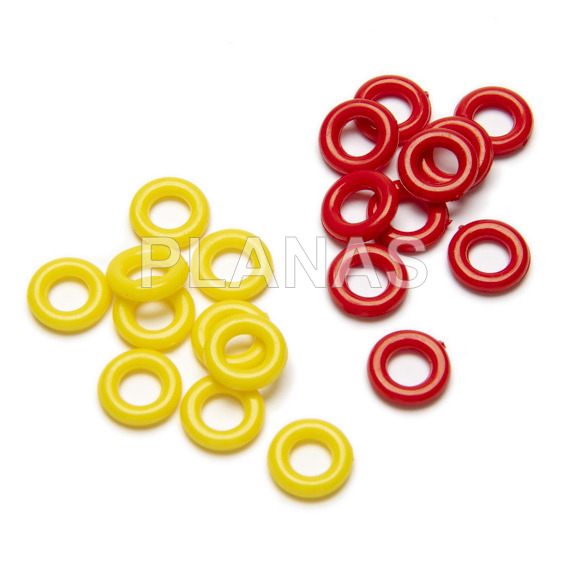 Pack of 100 plastic donuts. 10x2.2mm.
