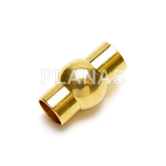 Brass clasp with gold plating and 4mm inner hole.