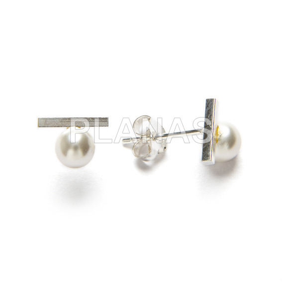 Earrings in sterling silver and cultured pearl
