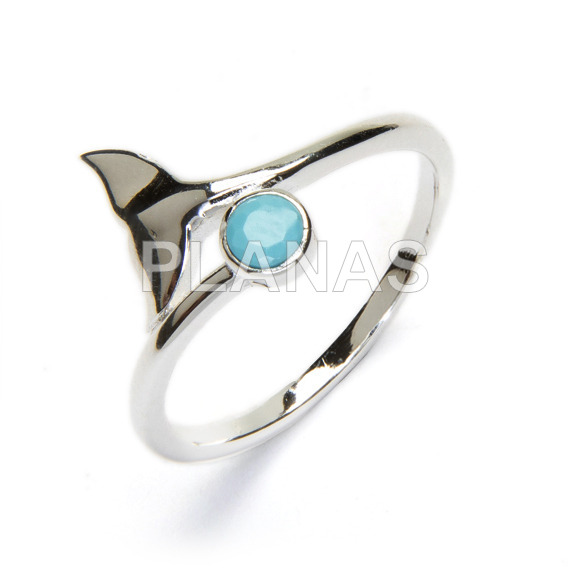 Smooth silver ring with musical notes