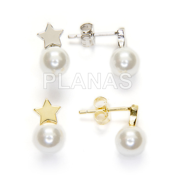 Earrings in sterling silver and 6mm synthetic pearl. star.