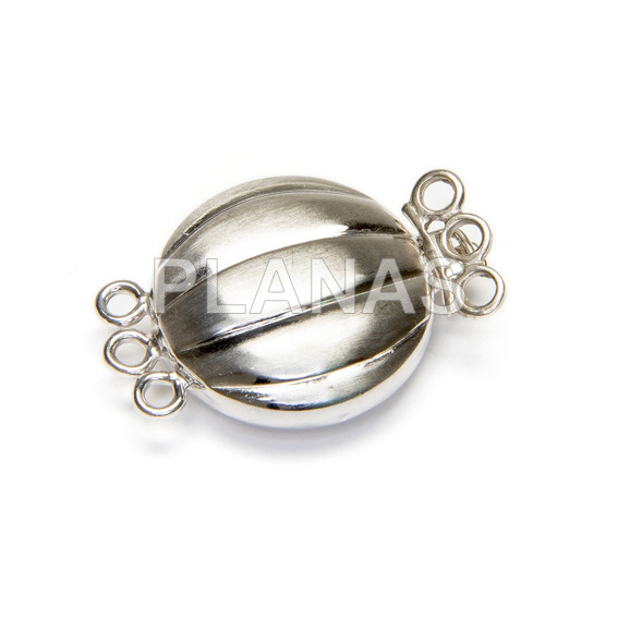 Sterling silver clasp. 20x28mm.