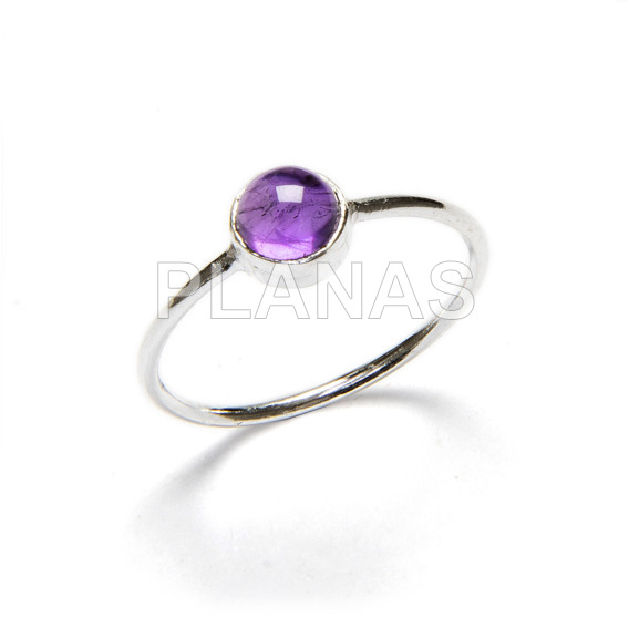 Ring in sterling silver and natural amethyst.