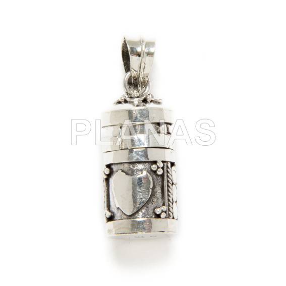 Chest of wishes in sterling silver.