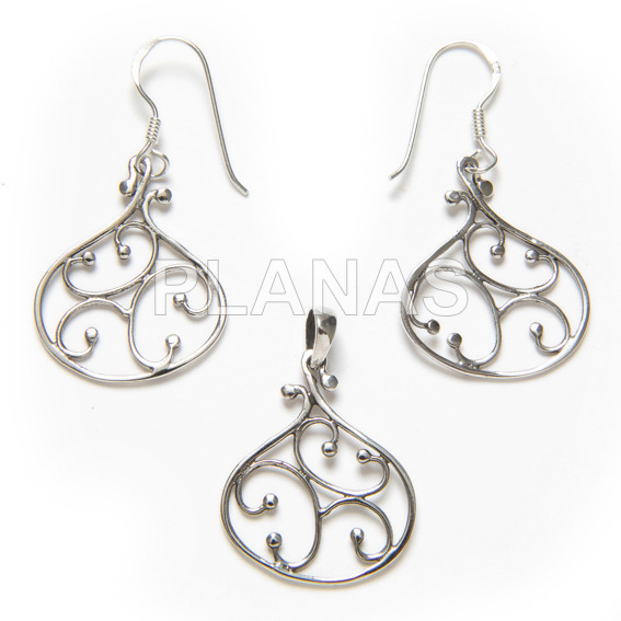 Set of earrings and pendant in sterling silver.