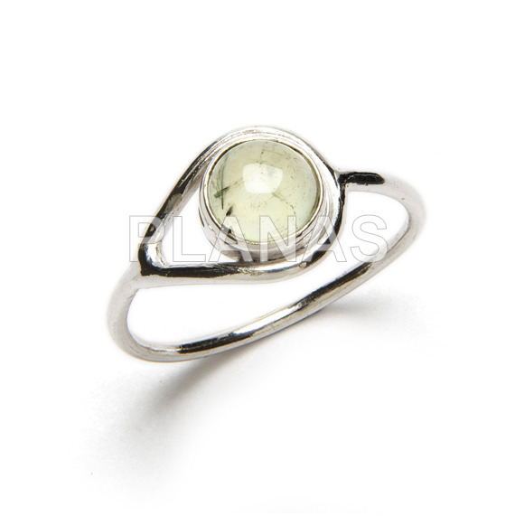 Ring in sterling silver and natural prehnite.