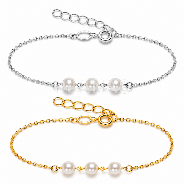 Bracelete em prata de lei e pérolas swarovski de 5 mm.