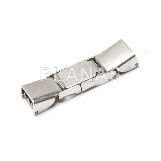 304 stainless steel clasp with 7x3mm hole.