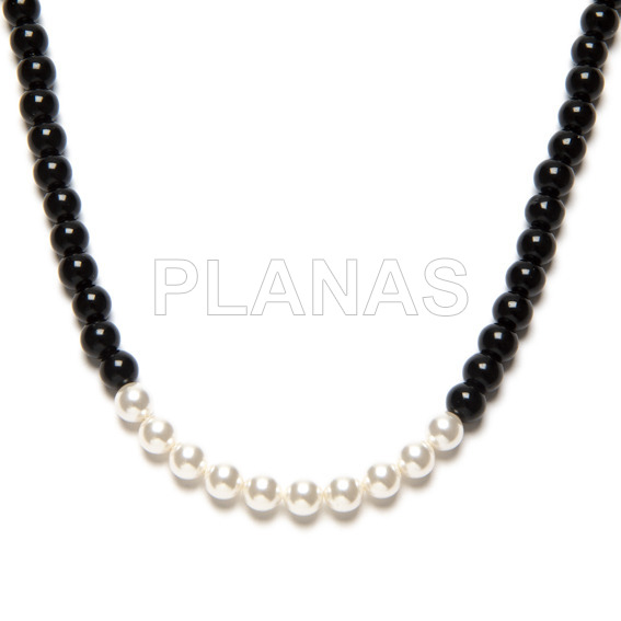 Silver necklace with onyx minerals and 8mm swarovski pearls.